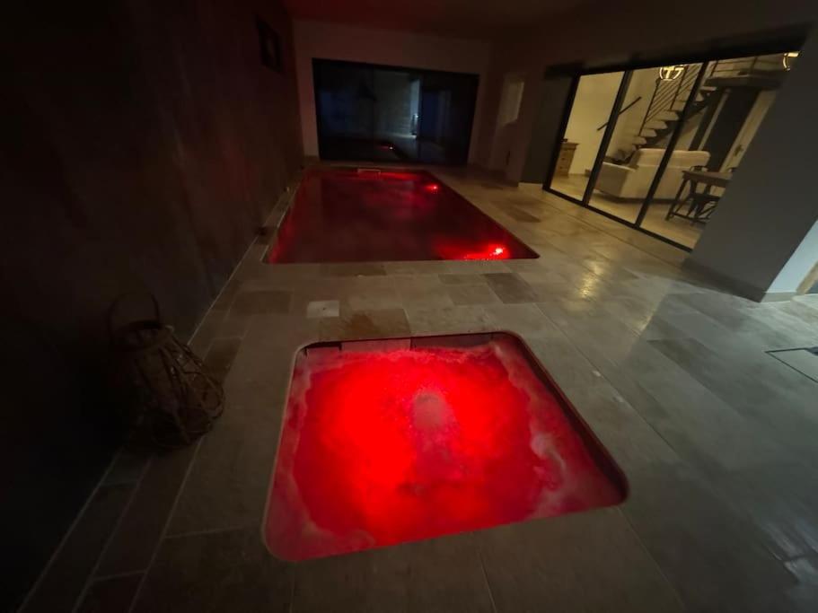 Villa Emotion Spa84 Piscine Interieur Et Jacuzzi *