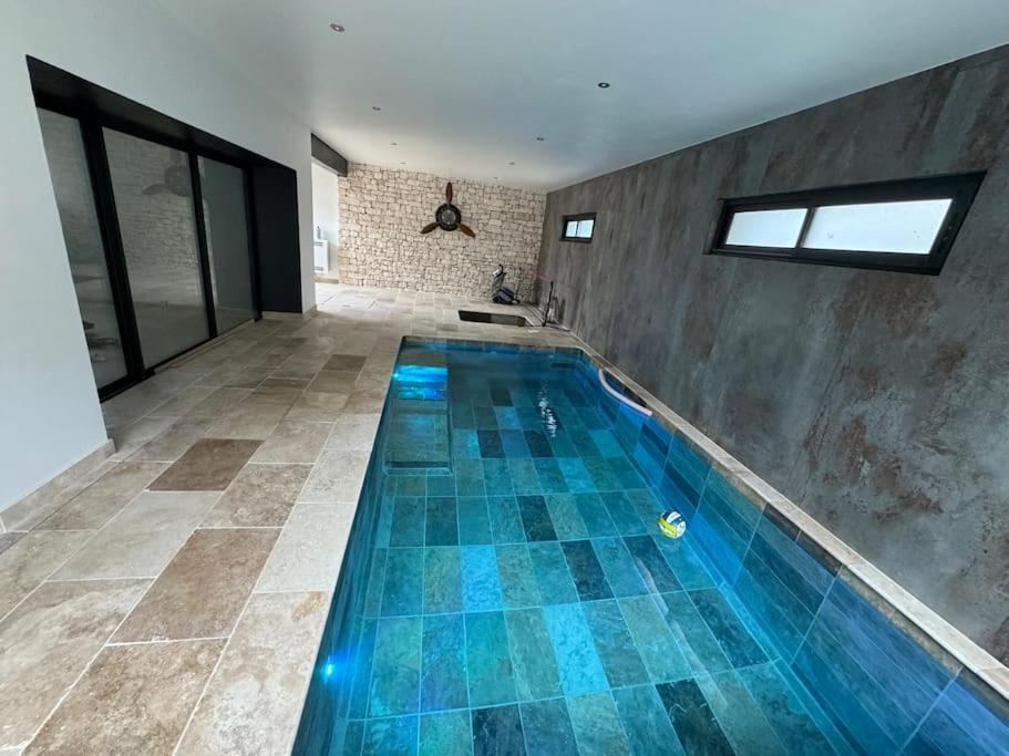 Villa Emotion Spa84 Piscine Interieur Et Jacuzzi *