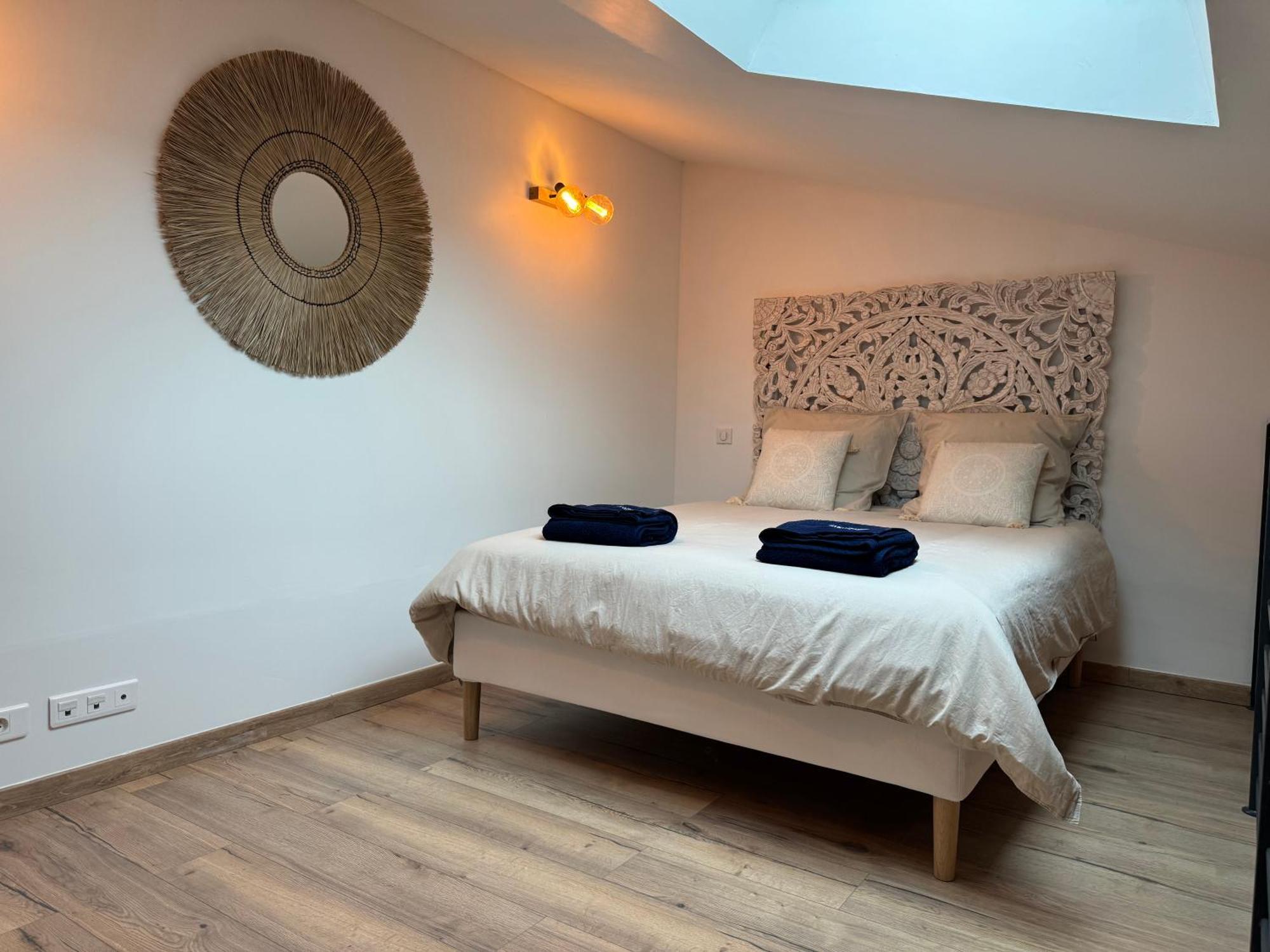 Villa Emotion Spa84 Piscine Interieur Et Jacuzzi Mondragon