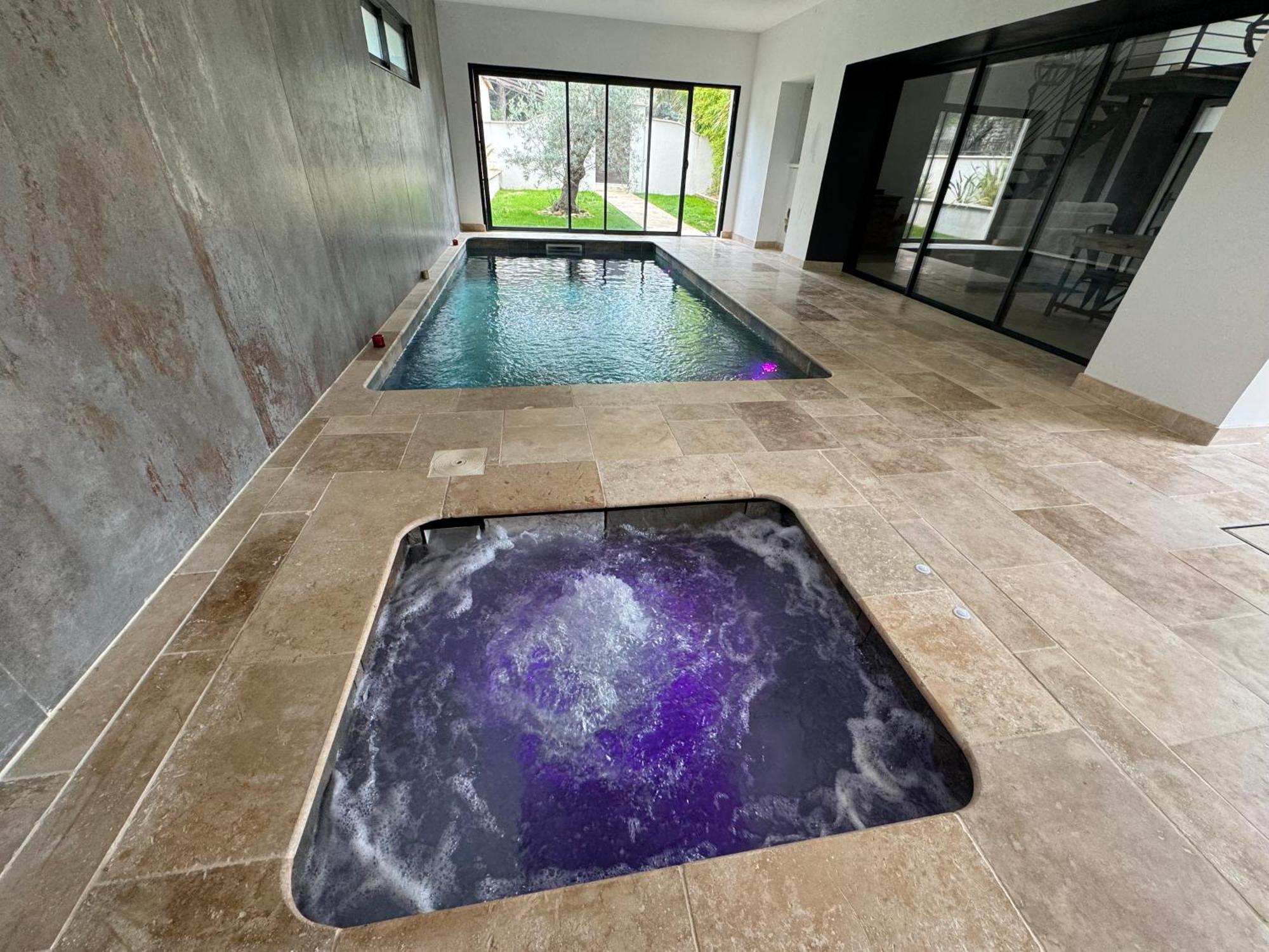 Villa Emotion Spa84 Piscine Interieur Et Jacuzzi